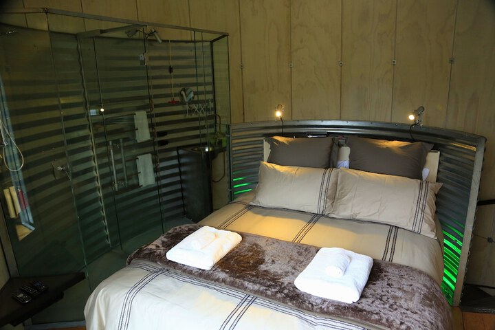 Room 7 of 60
