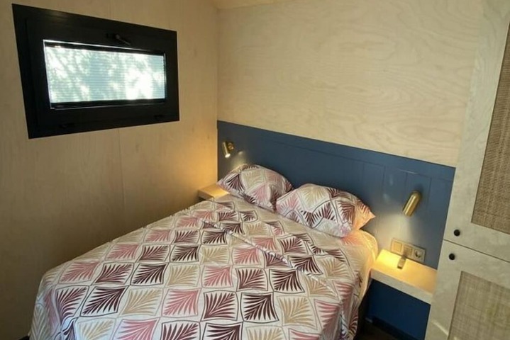 Room 3 of 34