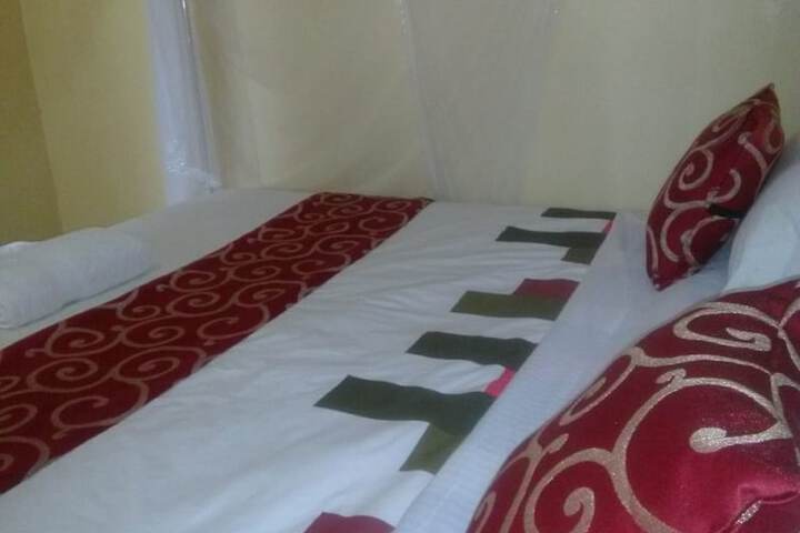 Room 4 of 22