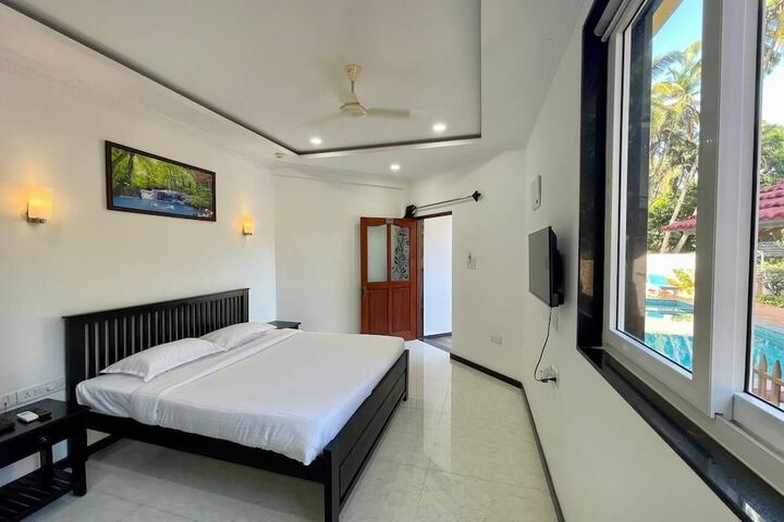 Room 28 of 69