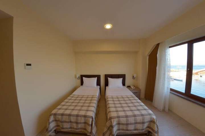 Room 8 of 24