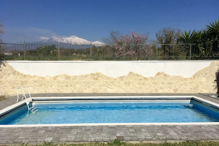 Pool 5 of 8