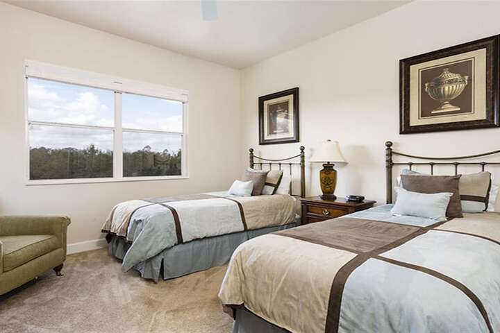 Room 3 of 32