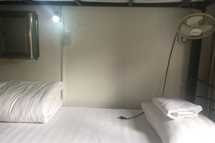 Room 18 of 31