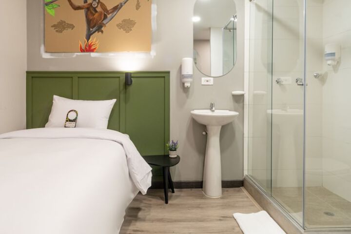 Room 8 of 46