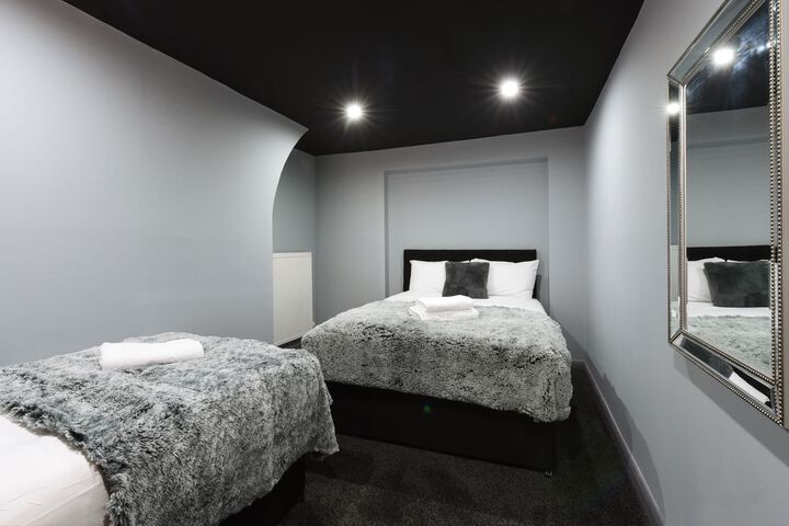 Room 47 of 61