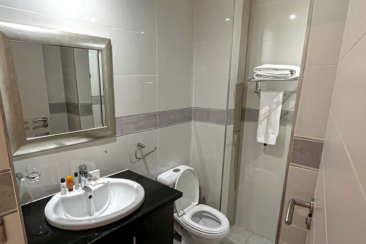 Room 20 of 33