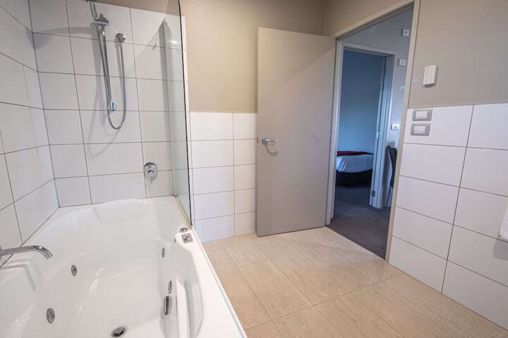 Room 45 of 60