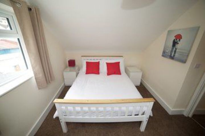 Room 9 of 29