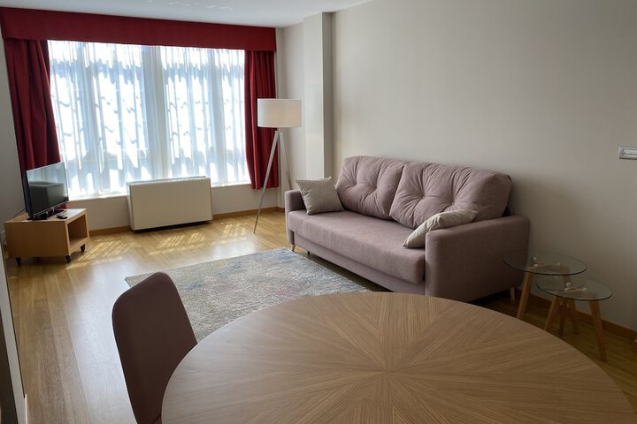 Room 44 of 90