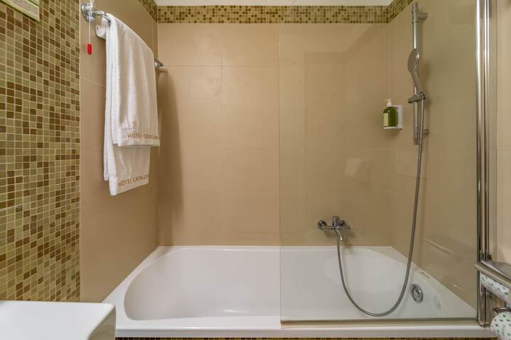 Room 110 of 254