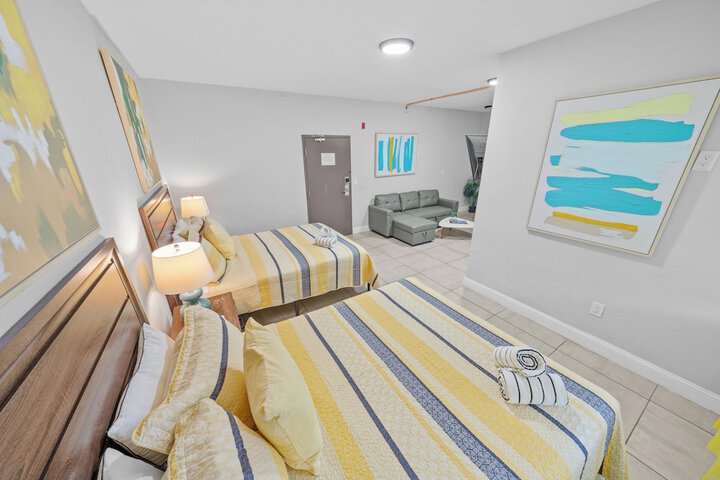 Studio Queen Bed (40 of 43)