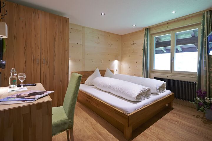 Room 4 of 53
