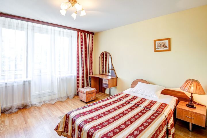 Room 10 of 52