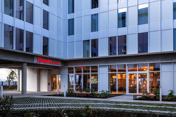 Hampton by Hilton Bordeaux Merignac Airport in Merignac