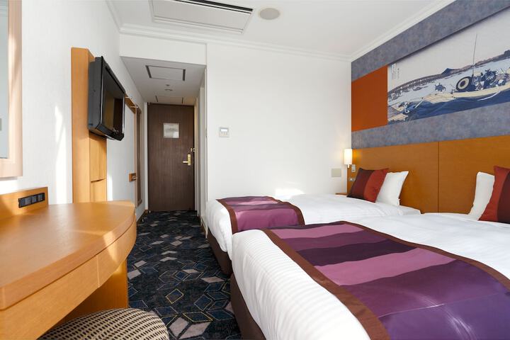 Room 18 of 69