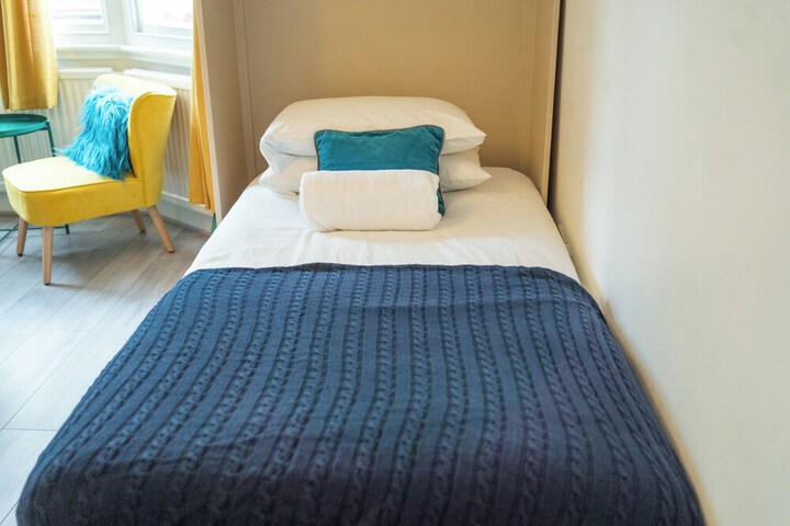 Room 30 of 117