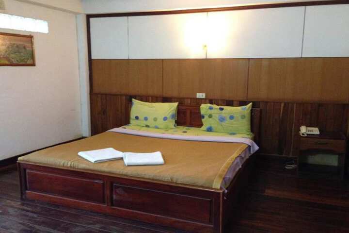 Room 9 of 20