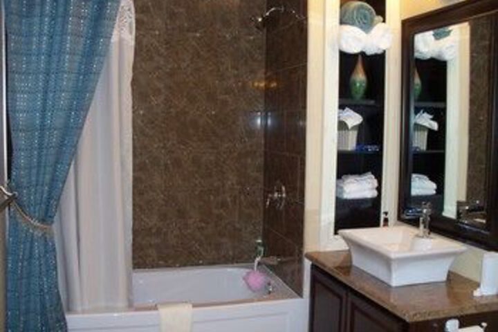 Room 2 of 27