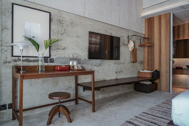 Room 3 of 35
