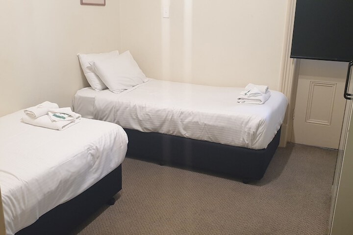 Room 5 of 36