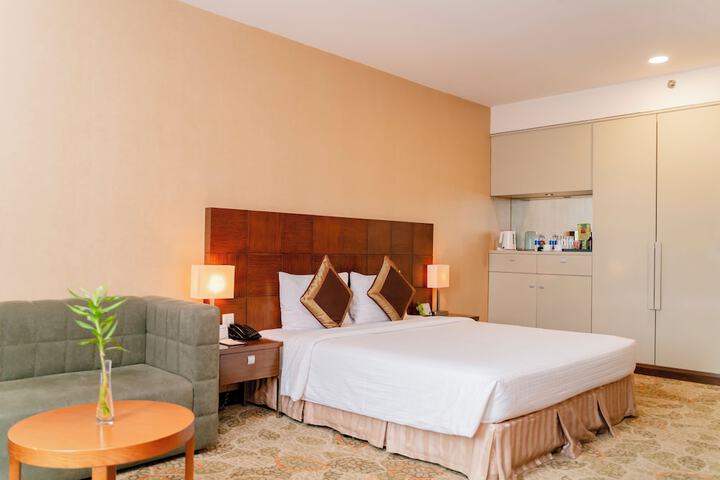 Room 27 of 181
