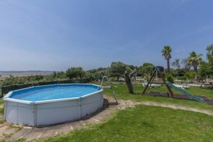 Pool 10 of 15