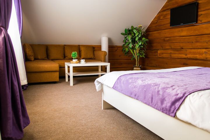 Room 2 of 12