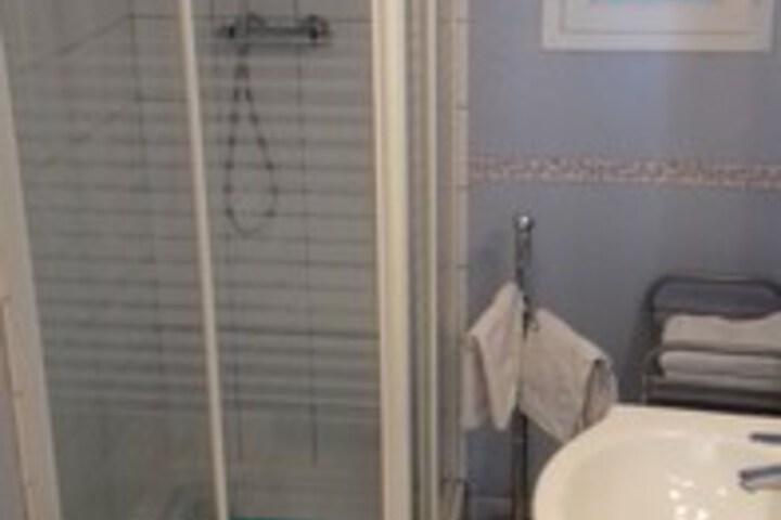 Room 2 of 19