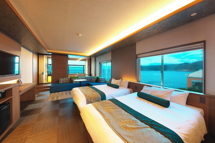 Room 8 of 40