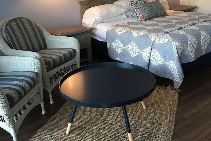 Room 5 of 28