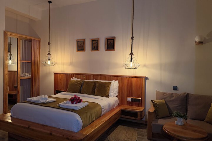 Room 8 of 70