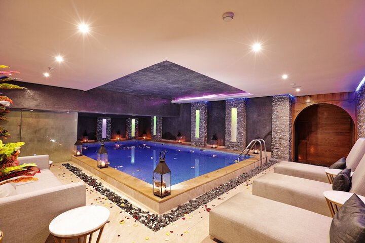 Pool 27 of 34