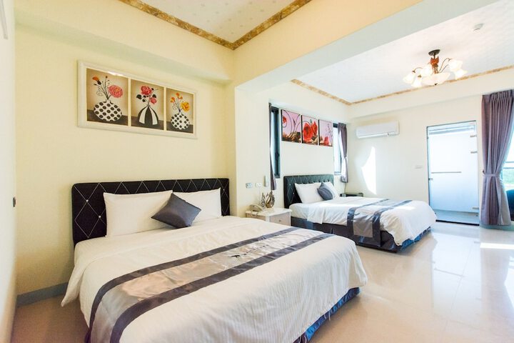 Room 52 of 110