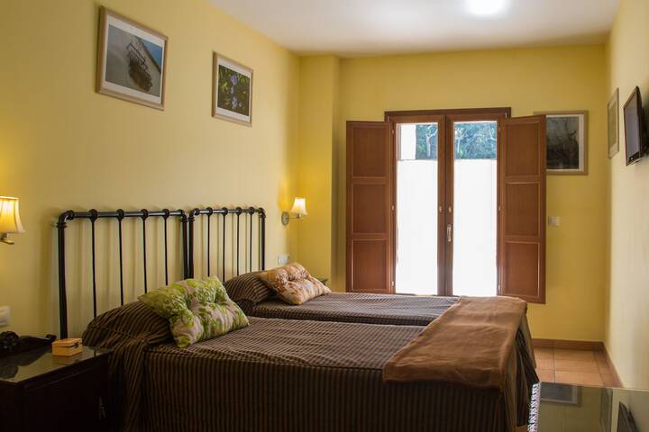 Room 17 of 35