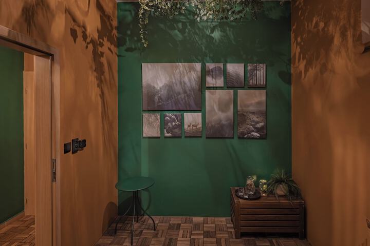 Room 49 of 77