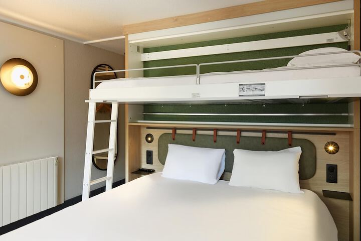 Room 11 of 39