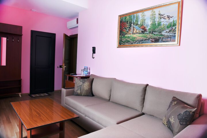 Room 20 of 36