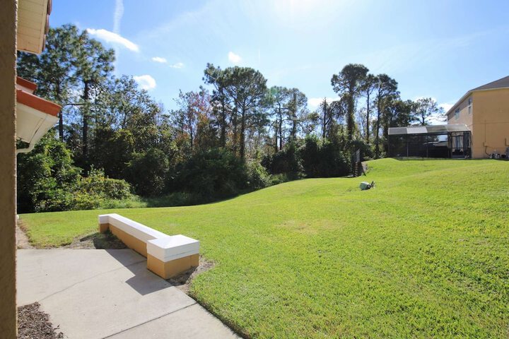 Property Grounds 40 of 101