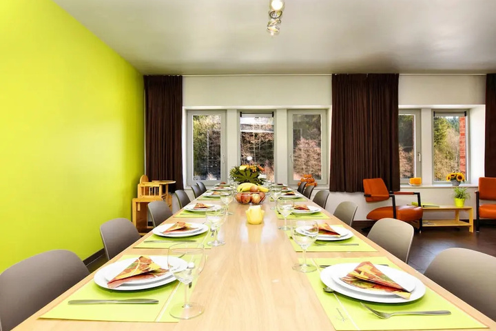 Dining 16 of 22