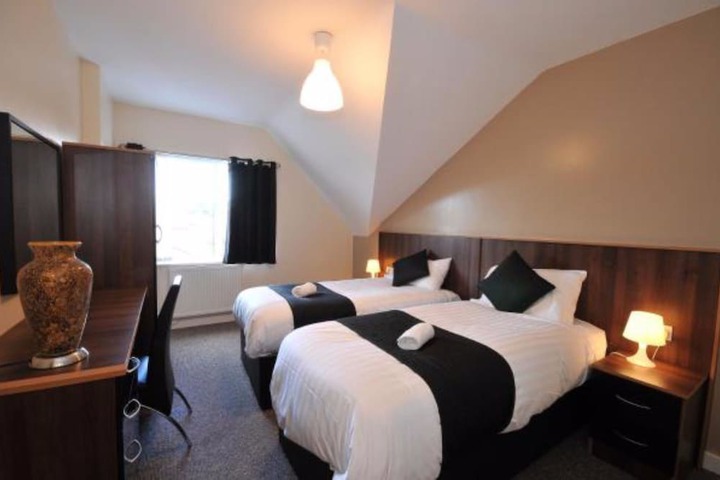 Room 3 of 13
