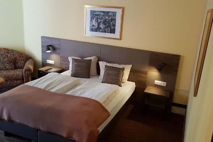 Room 9 of 58