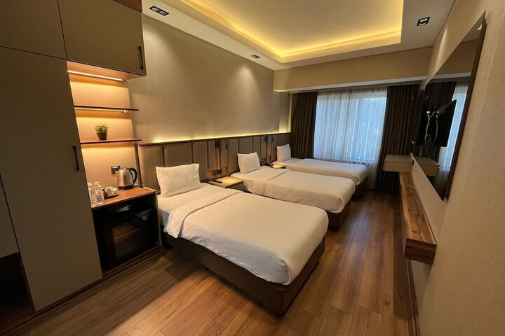 Room 7 of 20