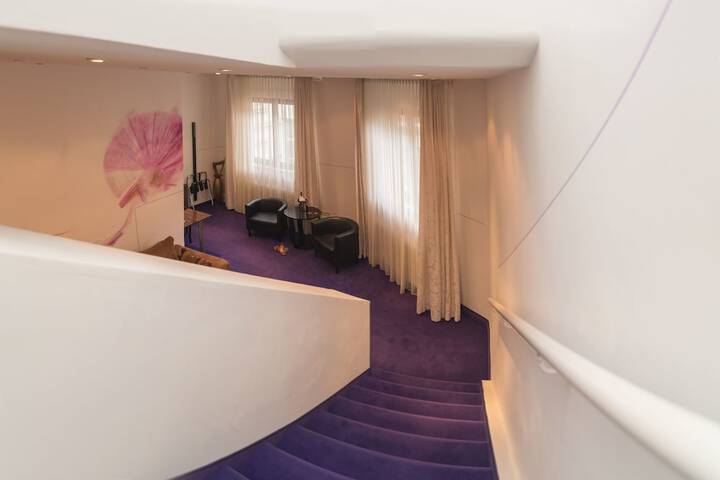 Room 11 of 51
