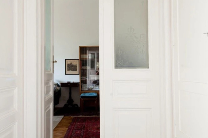 Room 6 of 13