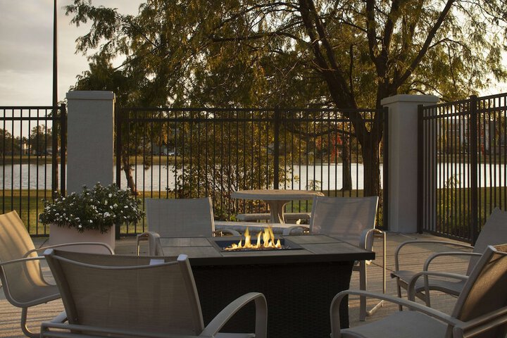 Terrace/Patio 33 of 35