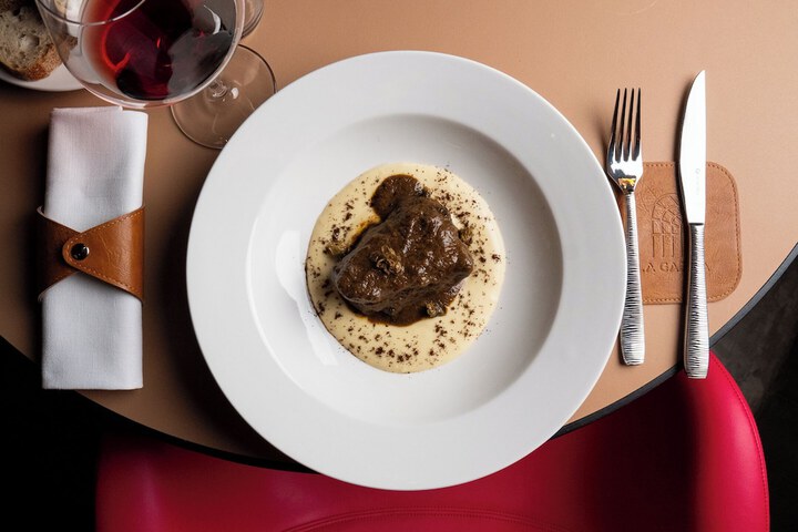 Dining 105 of 135
