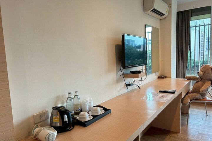 Room 27 of 42