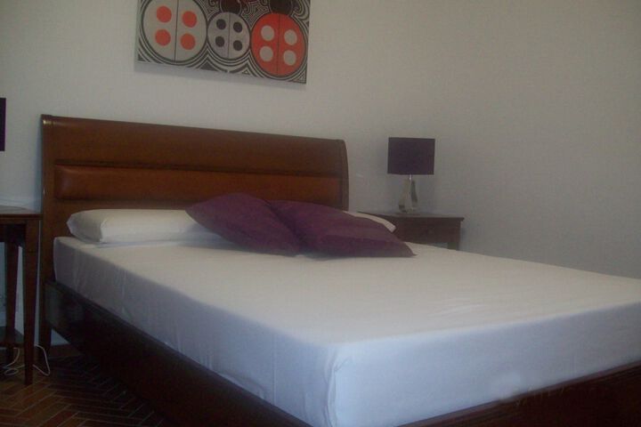 Room 8 of 48