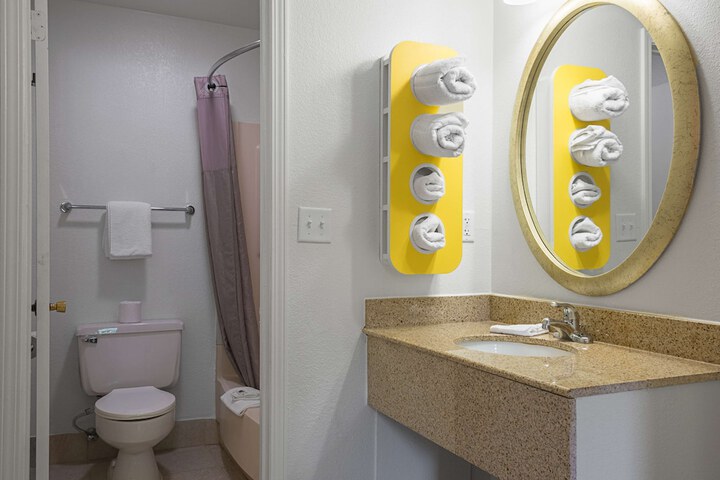 Bathroom amenities